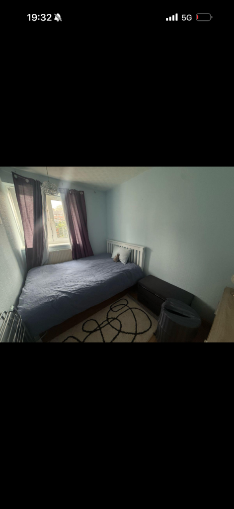 Spacious Furnished Single Room Available – Quinton