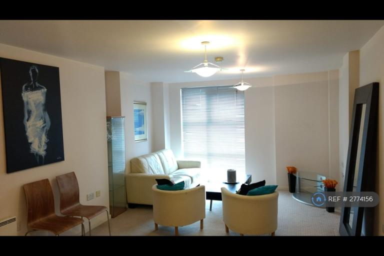 1 bedroom flat in Blantyre Street, Manchester, M15 (1 bed) (#2774156)