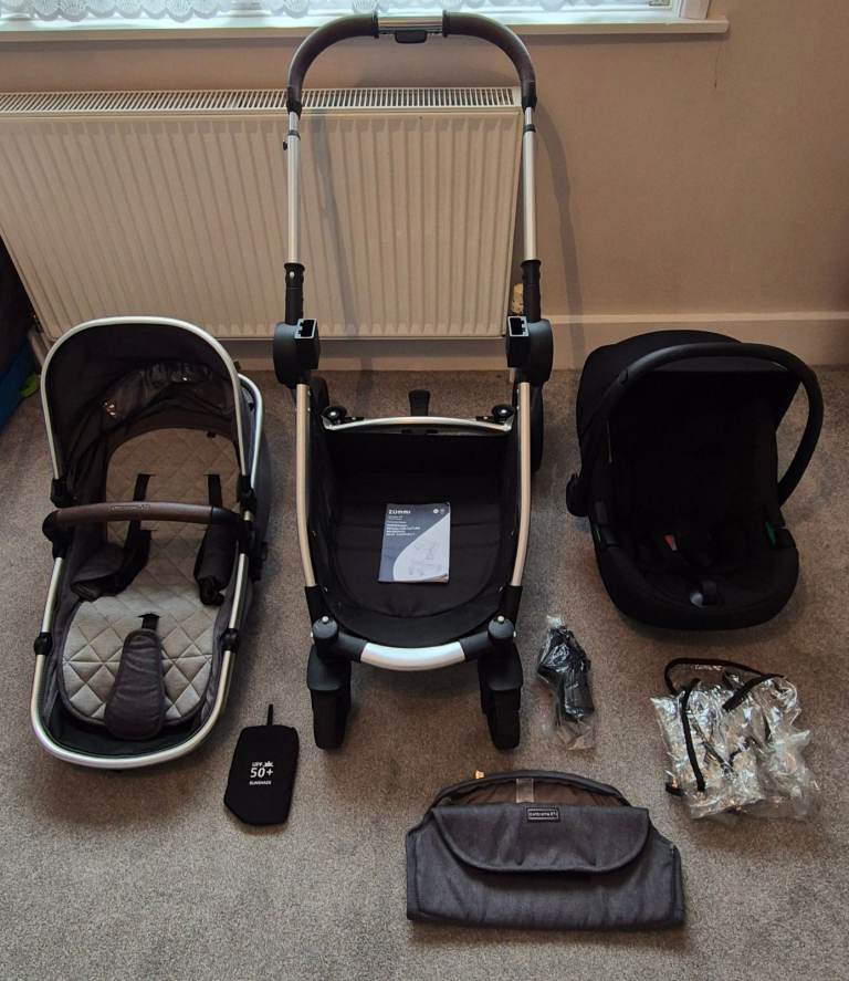 Babylo Panorama XT Pram and Car Seat  (Only Used For a Week)