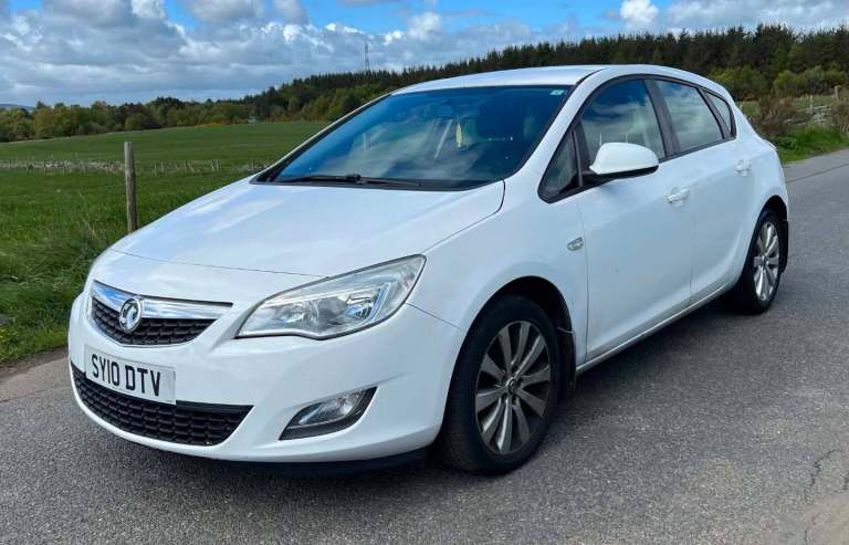 Vauxhall, ASTRA, Hatchback, 2010, Manual, 1598 (cc), 5 doors