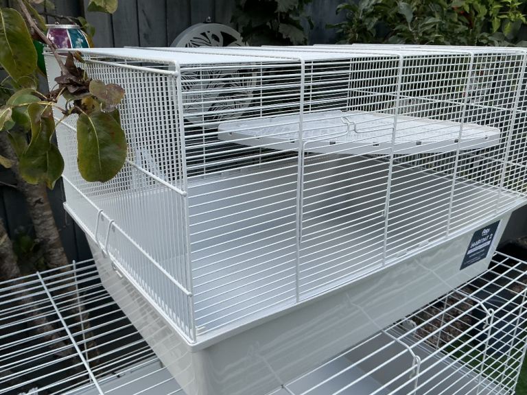 Rabbit cage wanted must be 120 cm long