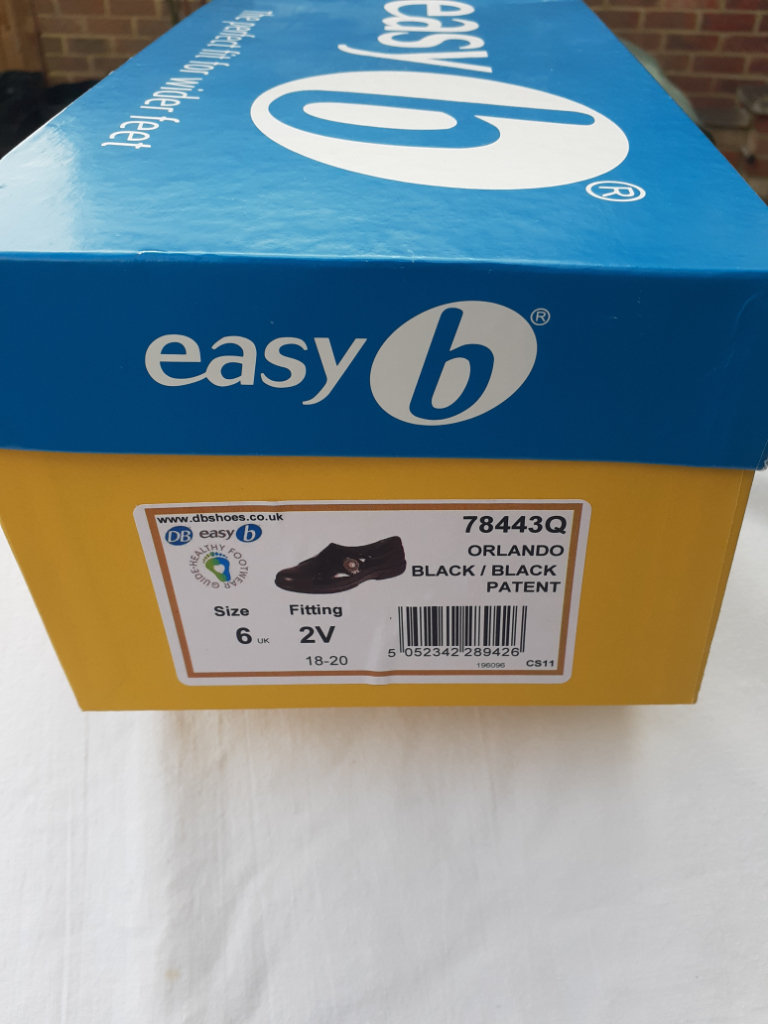 Ladies wide fit size 6 shoes