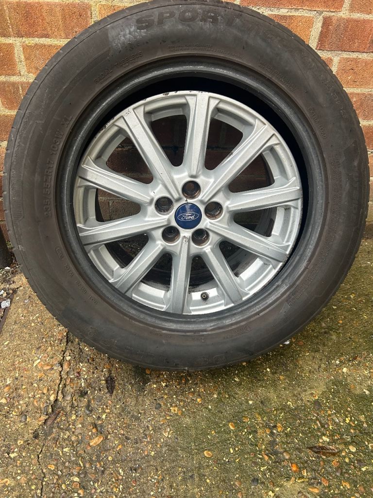 Ford Galaxy tyres