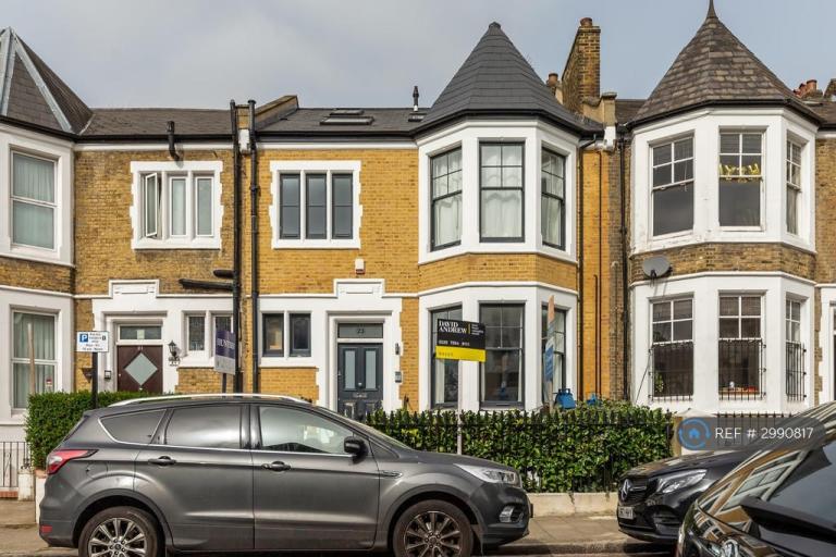 2 bedroom flat in Kyverdale Road, London, N16 (2 bed) (#2990817)