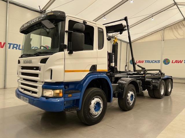 Scania P340 8x4 Rest Cab Hookloader Manual