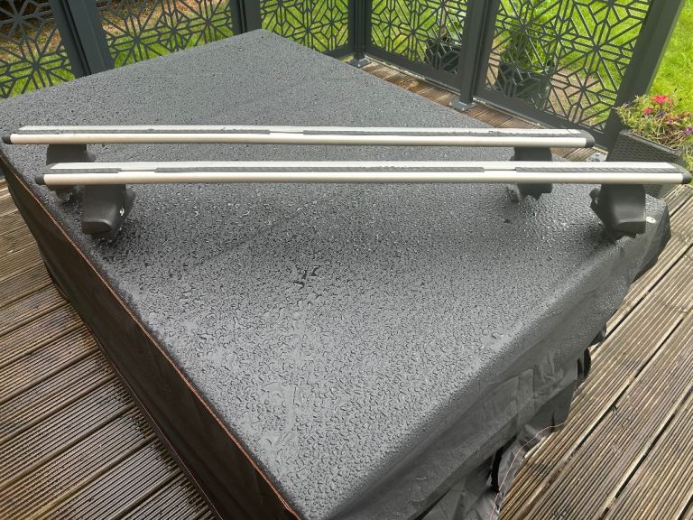 Audi A6 Thule locking roof rack