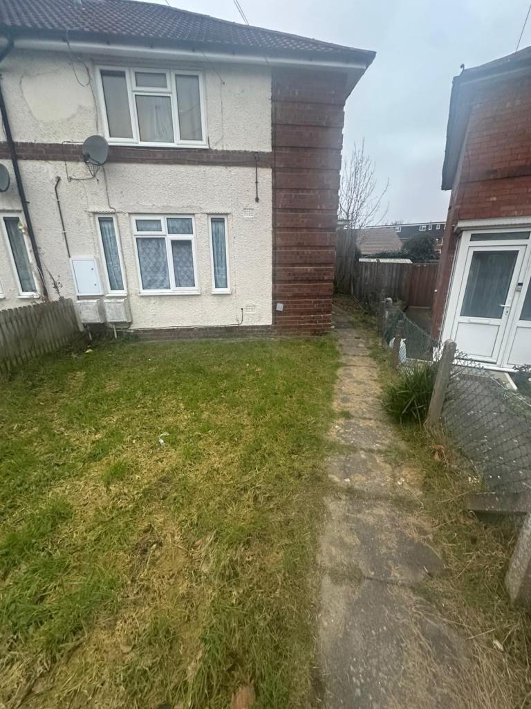 1 bedroom ground floor flat swap 