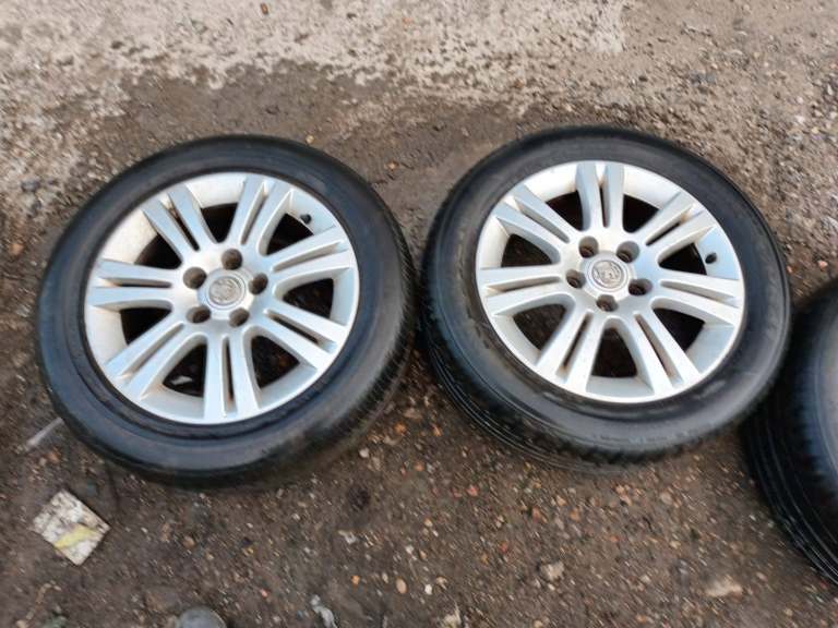 Zafira 1.3 cdti 205-55 R16 low price (ask)