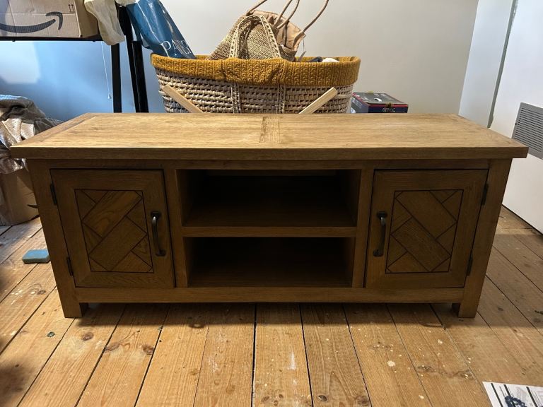 Solid oak tv unit 