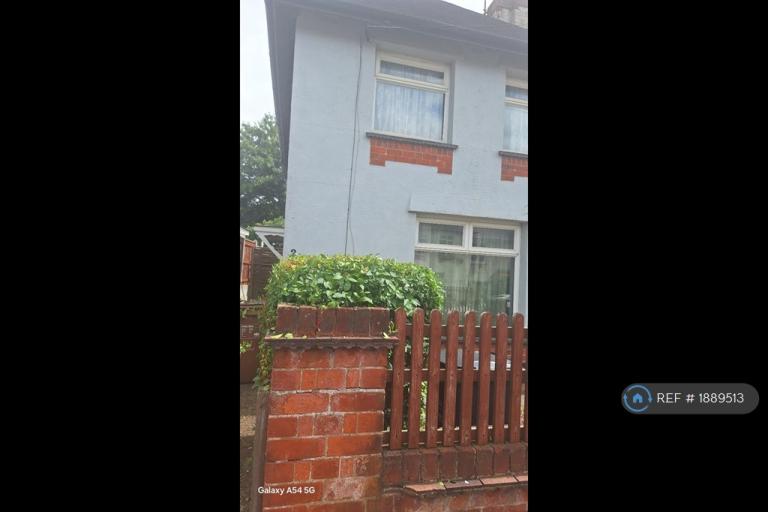 3 bedroom house in Malcolm Road, Northampton, NN2 (3 bed) (#1889513)