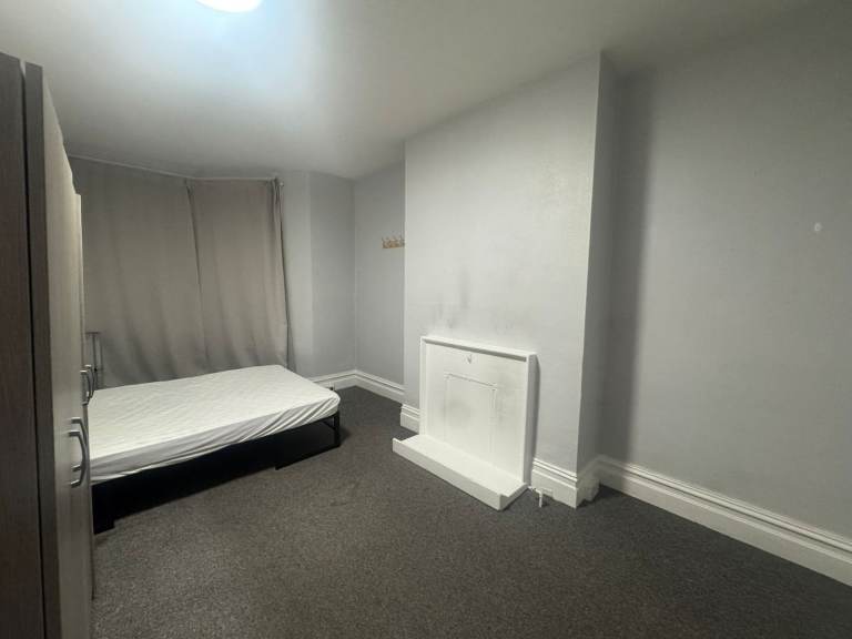 DOUBLE ROOM AVAILABLE Tottenham Hale, N15 – Walking Distance from station