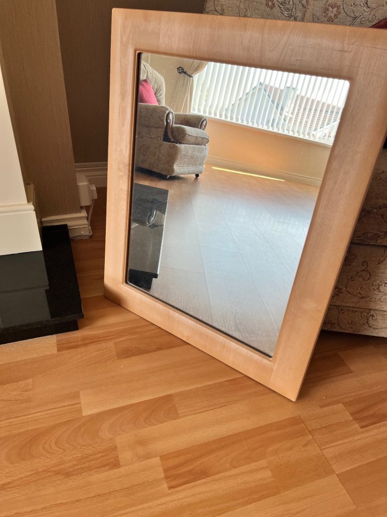 Oak Veneer framed wall mirror~ smoke free/ pet free home