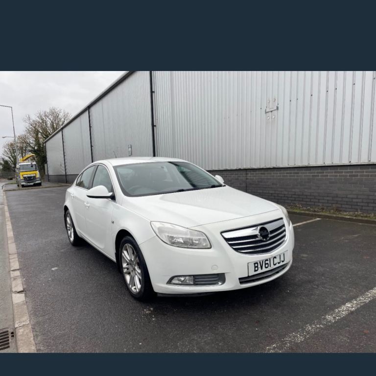 Vauxhall Insignia 1.8 VVT Petrol Exclusive - Very Low Miles 56K