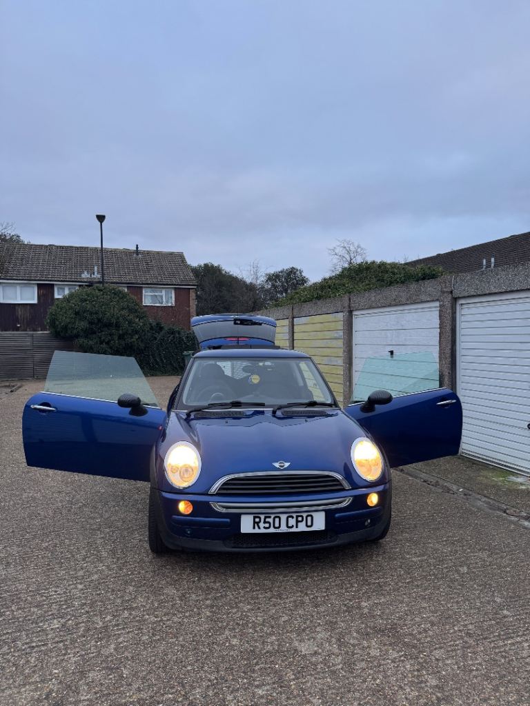 Mini, HATCHBACK, Hatchback, 2002, Semi-Auto, 1598 (cc), 3 doors