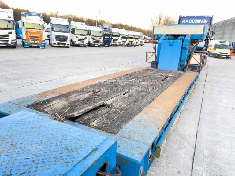 FAYMONVILLE STBZ-3VA Low Bed 3 Axle 