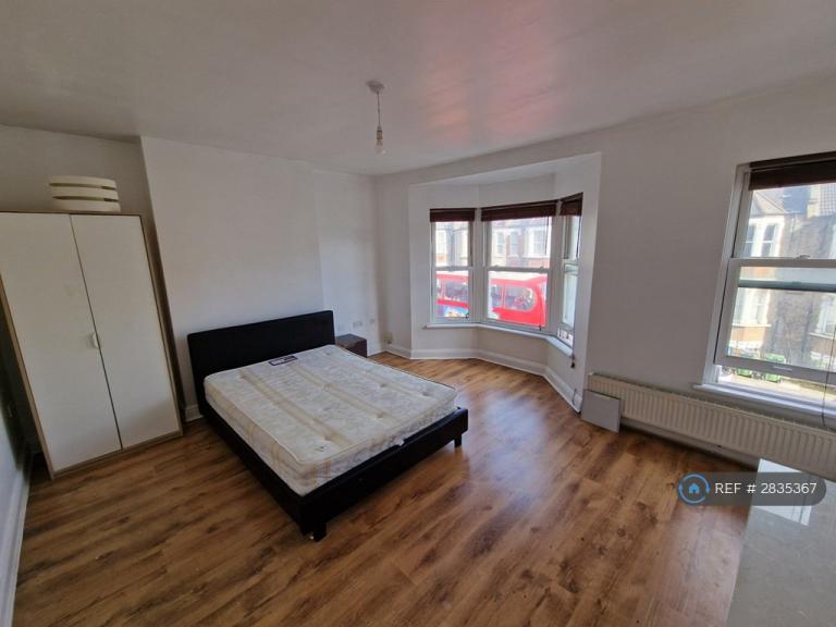 1 bedroom in Wickham Lane, London, SE2 (#2835367)