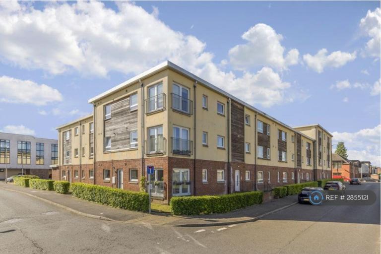 2 bedroom flat in New Mart Place, Edinburgh, EH14 (2 bed) (#2855121)