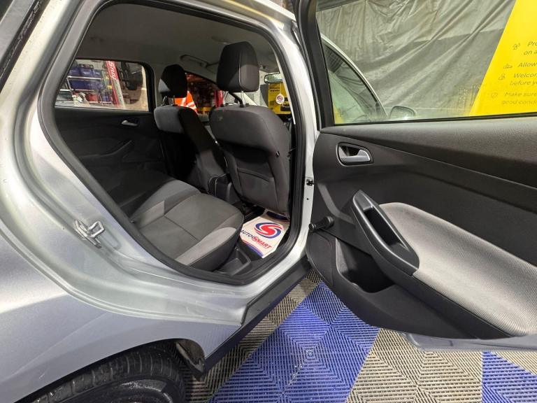 2014 Ford Focus 1.6 TDCi 115 Edge 5dr HATCHBACK DIESEL Manual