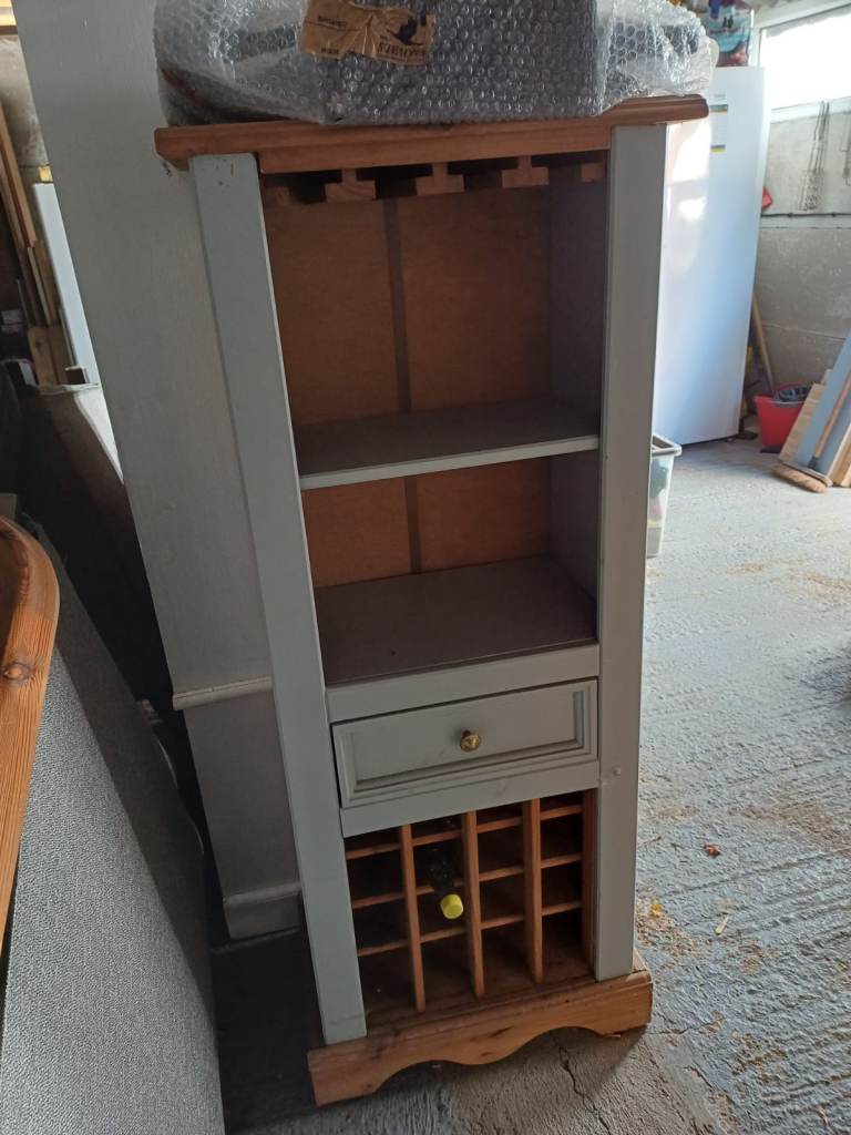 FREE FURNITURE 