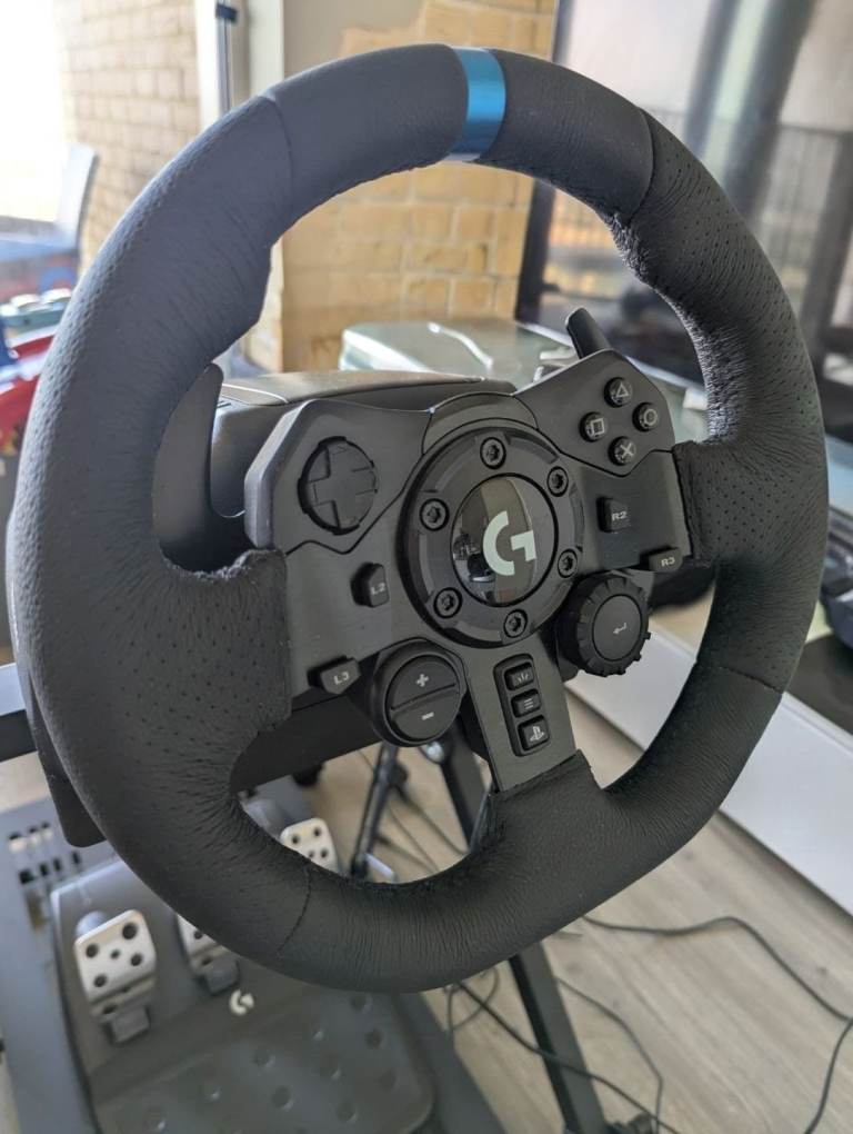 Logitech G G923 Driving Force Racing Wheel & Pedals – Good Condition