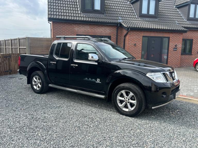 2015 Nissan Navara D/Cab Pick Up Salomon [Connect] 2.5dCi 190 4WD No Vat 83k FSH PICK UP Diesel M...