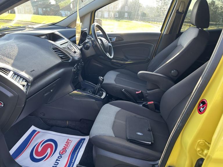 FORD ECOSPORT 1.5 Zetec 2015