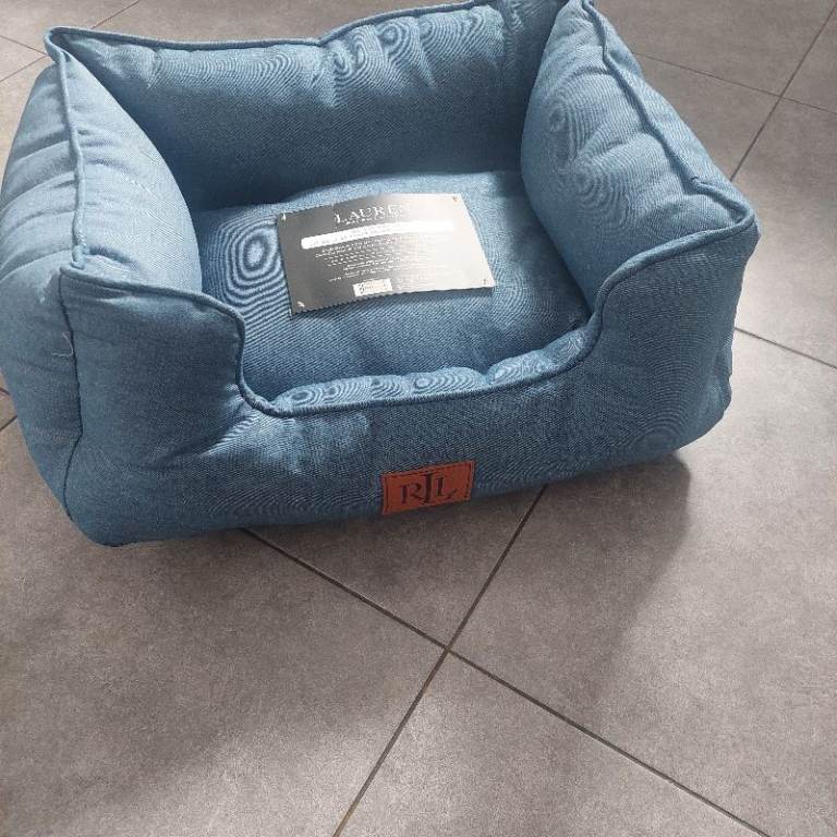 Ralph Lauren Deluxe Pet Bed – NEW, Blue Fabric