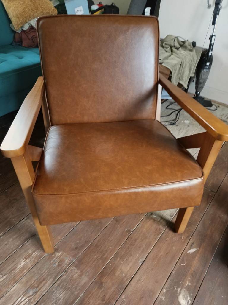 Yaheetech PU Leather Armchair with Wood Frame – Light Brown