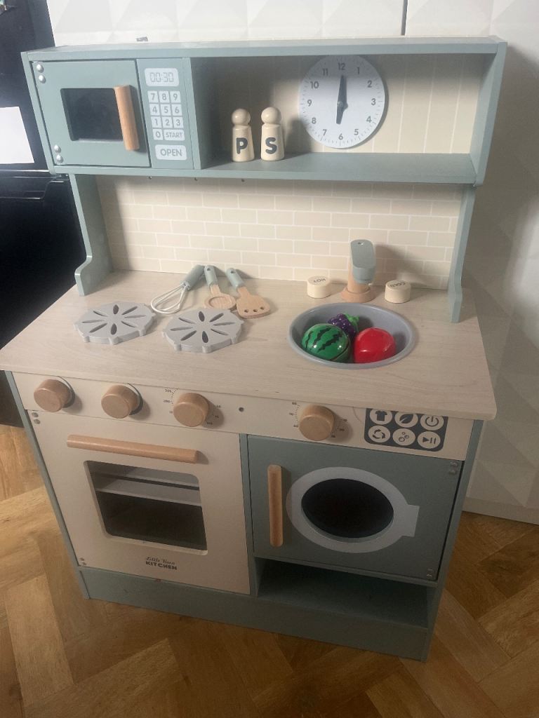 Wooden Play Kitchen with Oven & Washing Machine
