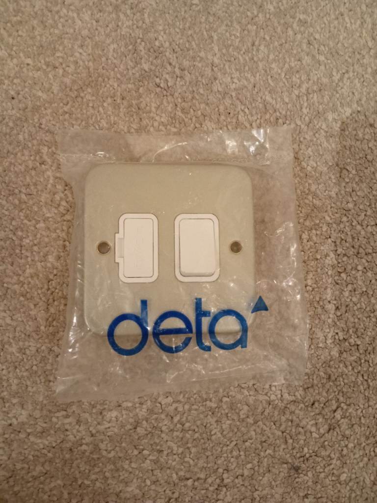 Deta Double Light Switch – New, White Plastic