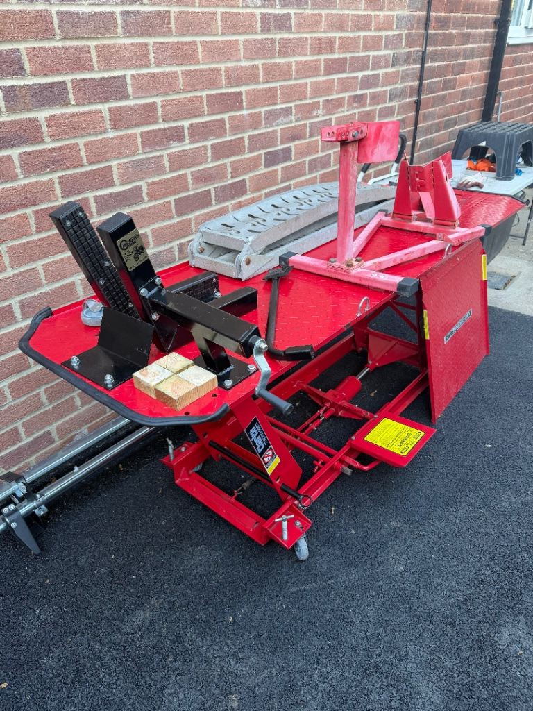 Motorcycle Hydraulic Lift plus Aluminium loading ramp and front wheel chock