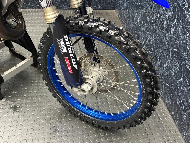 Yamaha YZ 125 2023 ( MX / MOTOCROSS / ENDURO ) @ AJ TRADING