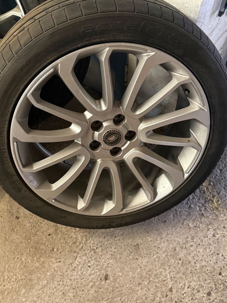4 x 22inch landover alloy wheels 