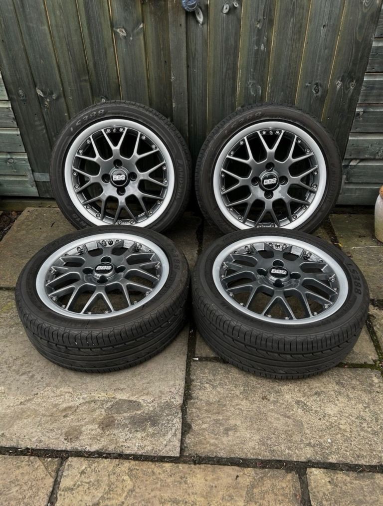 BBS rs772 alloy wheels 4x100 with near new tyres. Genuine Volkswagen VW suit polo etc