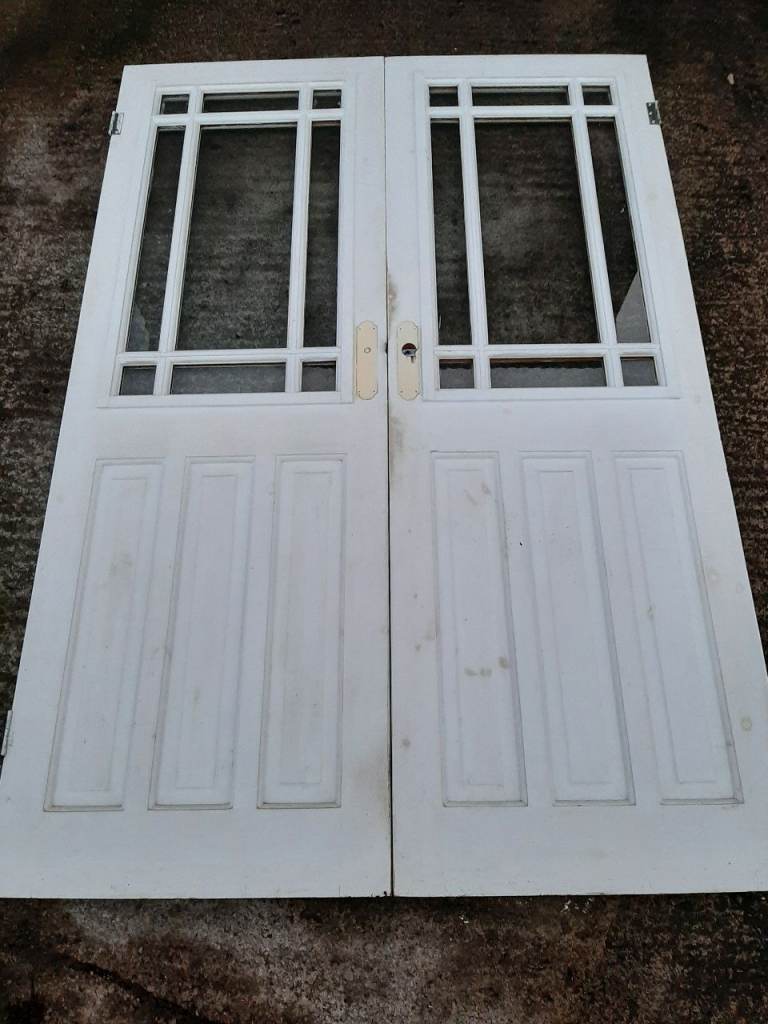  pair of internal doors
