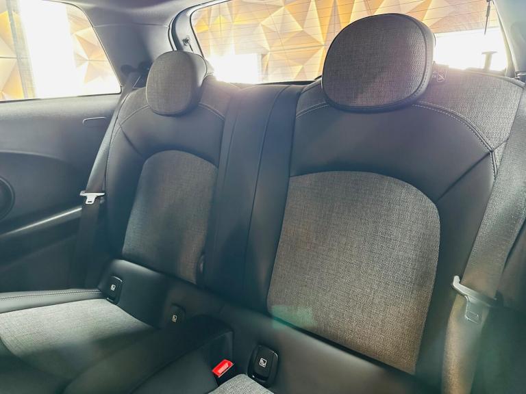 2020 MINI Electric Hatch Cooper SE 32.6kWh Level 2 Auto 3dr HATCHBACK Electric Automatic