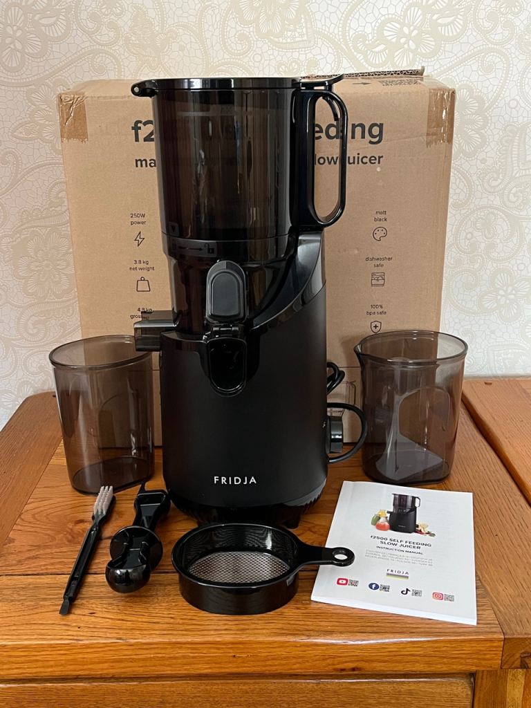 Fridja f2500 Self Feeding Whole Fruit Juicer - 135mm Large Chute, Cold Press