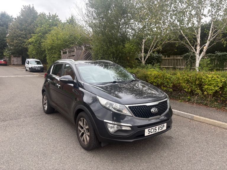 2015 15 plate Kia sportage 1.7 crdi 5 door estate black £1750