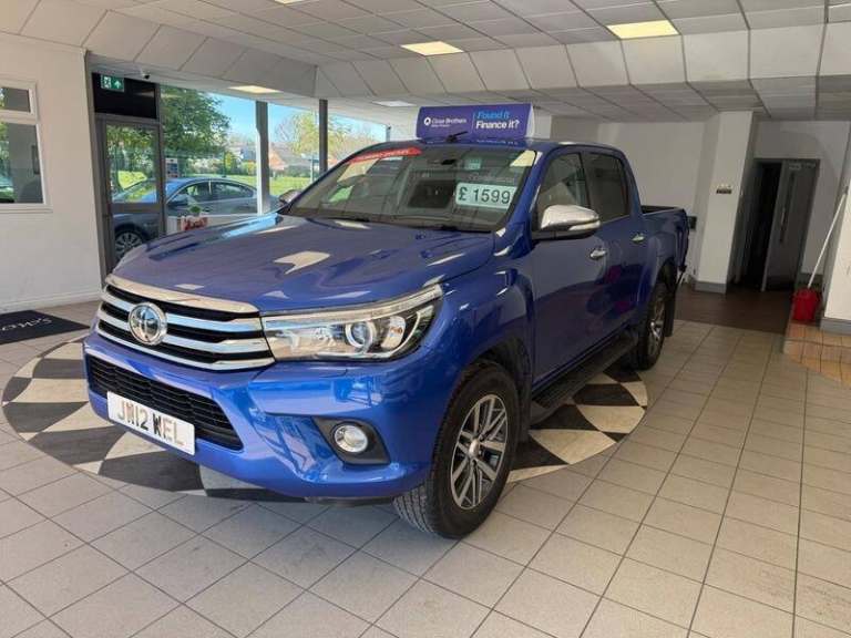 Toyota Hilux INVINCIBLE 4WD D-4D DCB 19 PLATE NO VAT Diesel