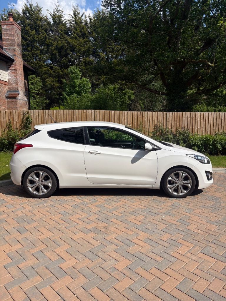 Hyundai, I30, Hatchback, 2014, Manual, 1582 (cc), 3 doors