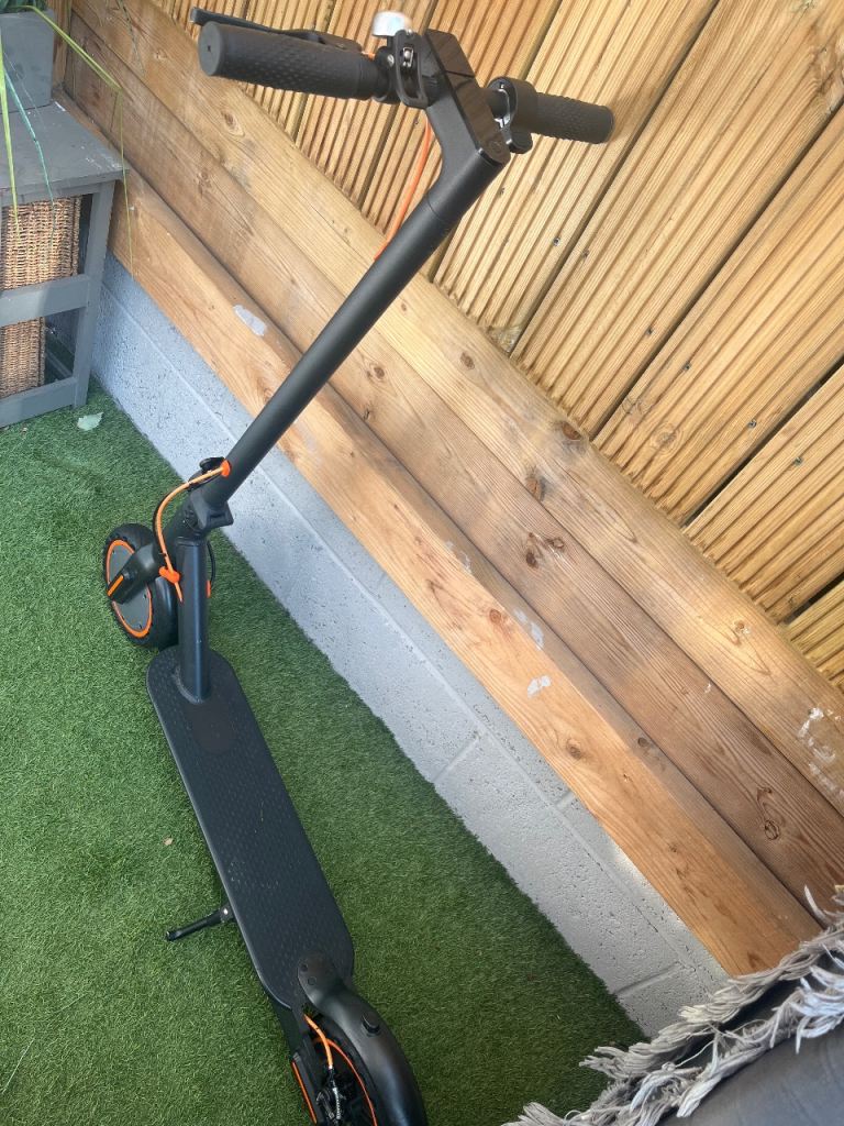 Electric scooter in very good shape on driven a little bit 