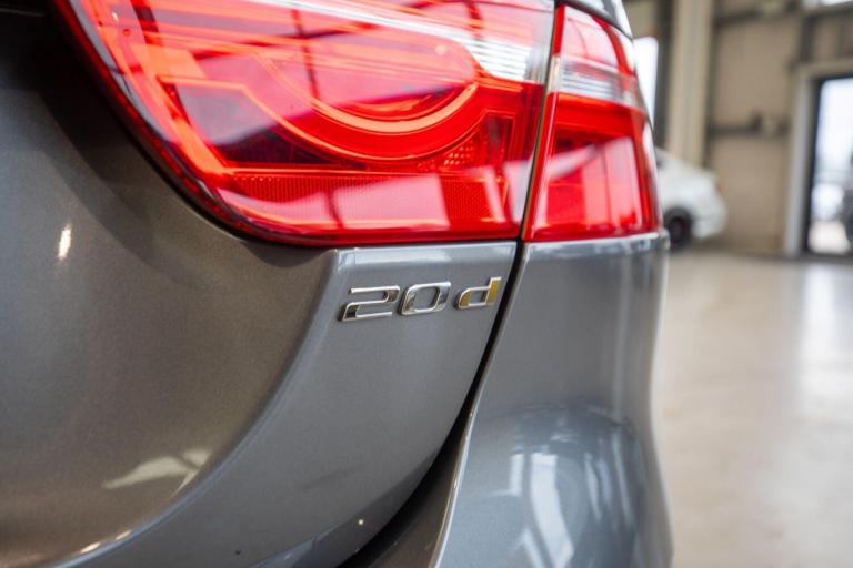 2015 Jaguar XE 2.0d R-Sport Saloon 4dr Diesel Auto Euro 6 (s/s) (180 ps) *Rear Camera + Ke SALOON...