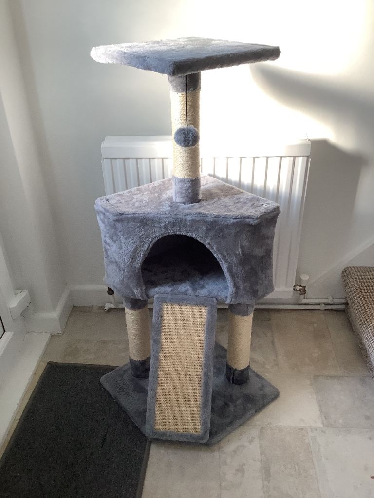 Cat scratching post