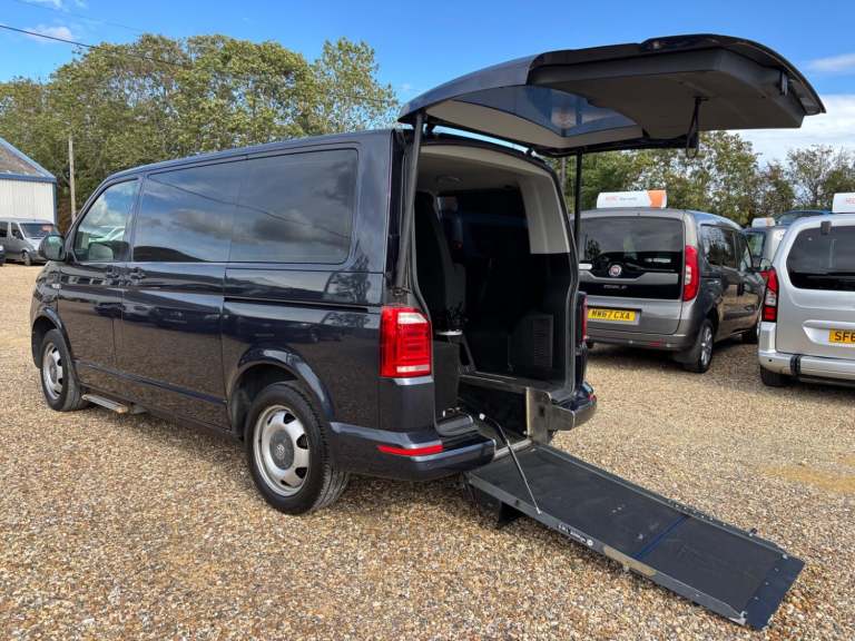 VOLKSWAGEN TRANSPORTER DRIVER TRANSFER WAV WHEELCHAIR ACCESSIBLE VEHICLE 2.0
