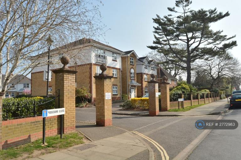 1 bedroom flat in Rosebank Close, Teddington, TW11 (1 bed) (#2772983)
