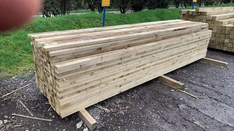 Brand new 3.5" x 1.5" x 12' tanalized timber fencing rail £4.85 each