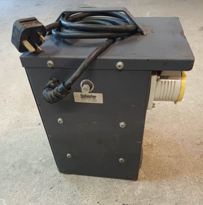 3kVa Heavy Duty Defender Transformer - 240v to 110v - in very good condition