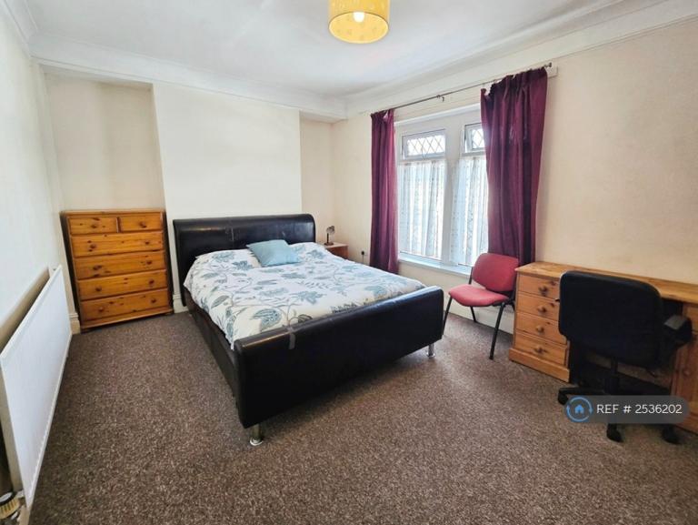 4 bedroom house in Alexandra Terrace, Brynmill, Swansea, SA2 (4 bed) (#2536202)