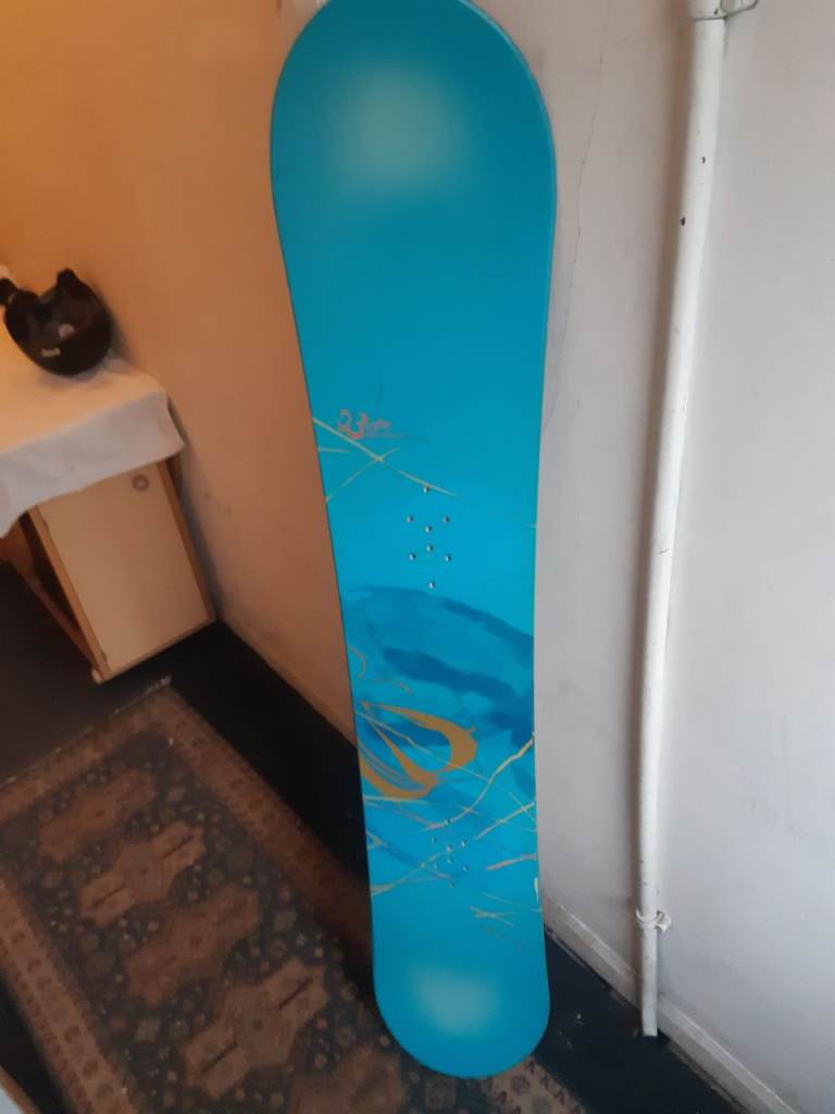 Burton Feather 154cm womans brd and Salomon Daniel Franck 153cm Snowboards 