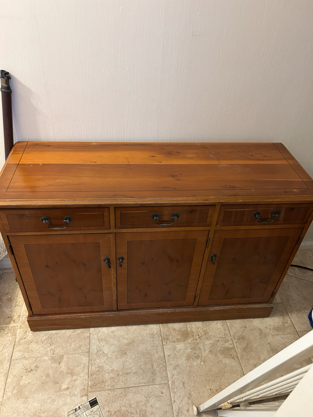 Sideboard 